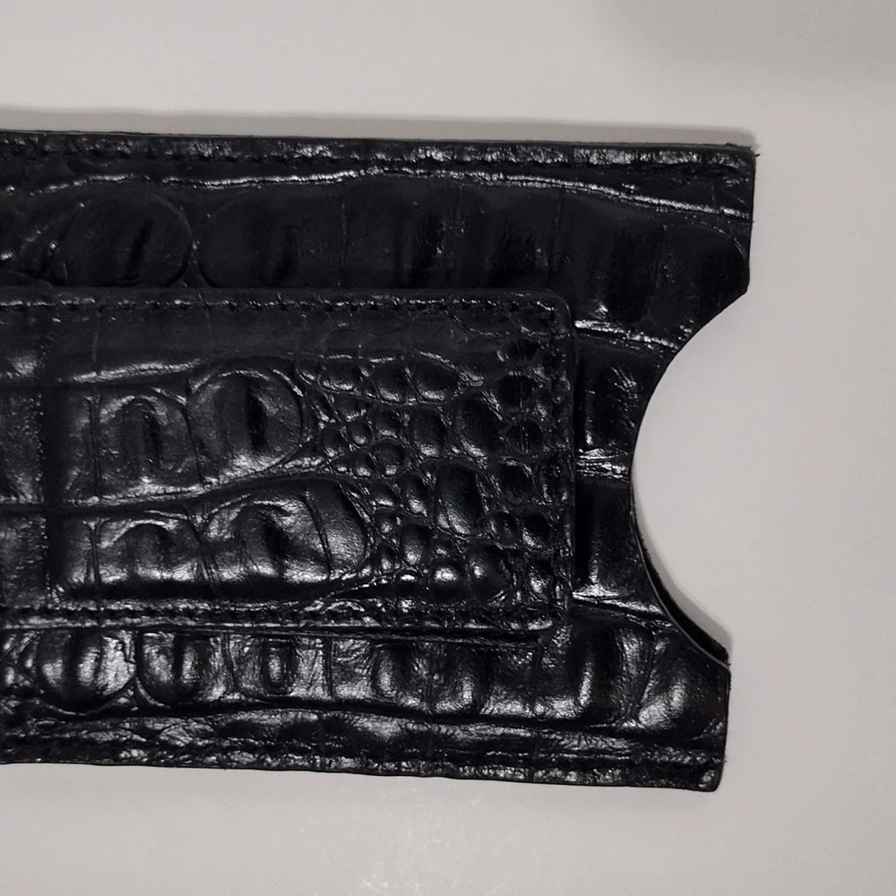 Brighton Black Textured Card Holder pre owned Exellent condition